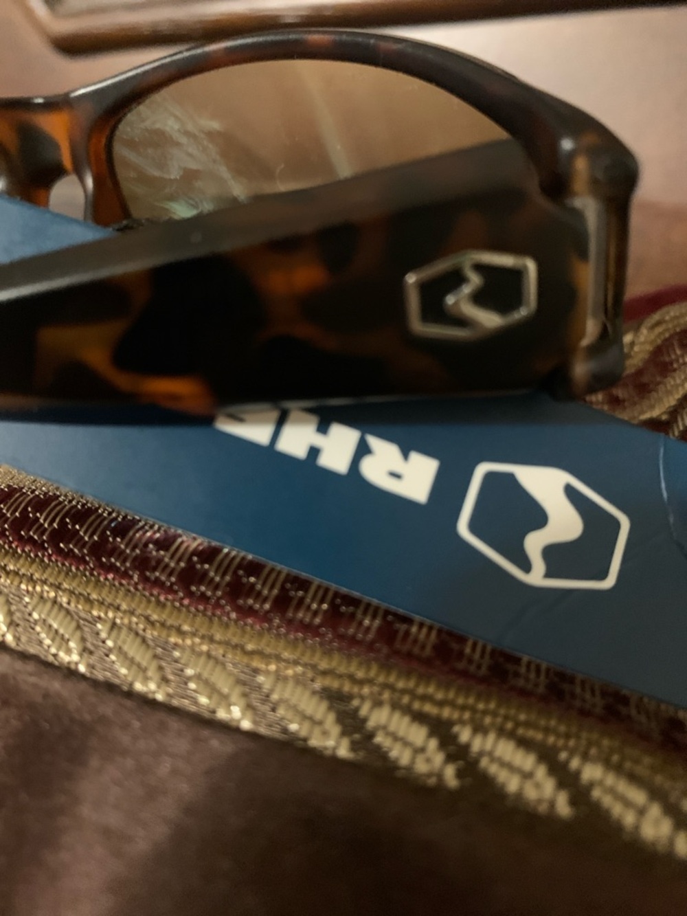 Tortoise Sunglasses with Blue Mirrored Lenses - Picture 4 of 4